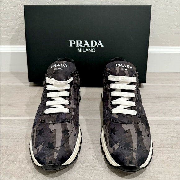 Women’s PRADA Shoe - Picture 1 of 7